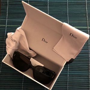Dior/ sunglasses